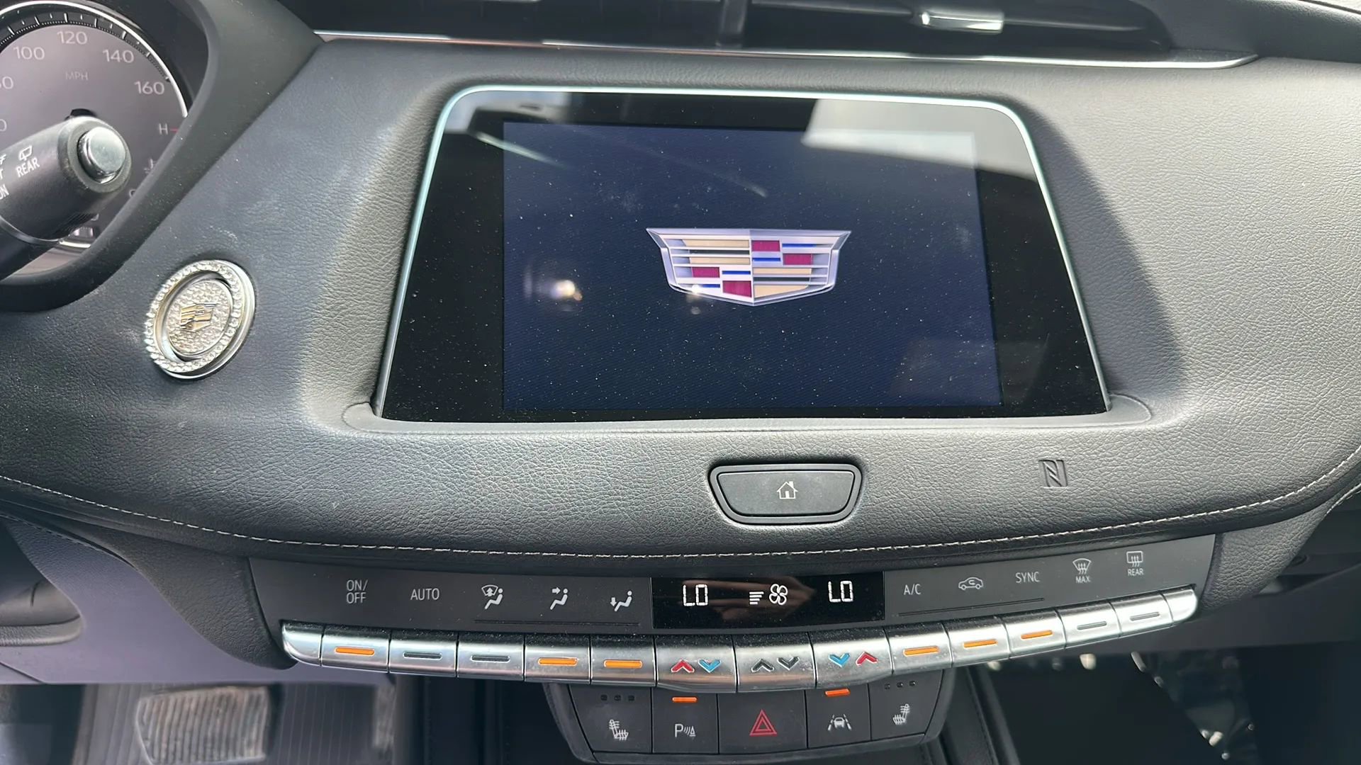 Used 2021 Cadillac XT4 Premium Luxury w/ Cold Weather Package image 11