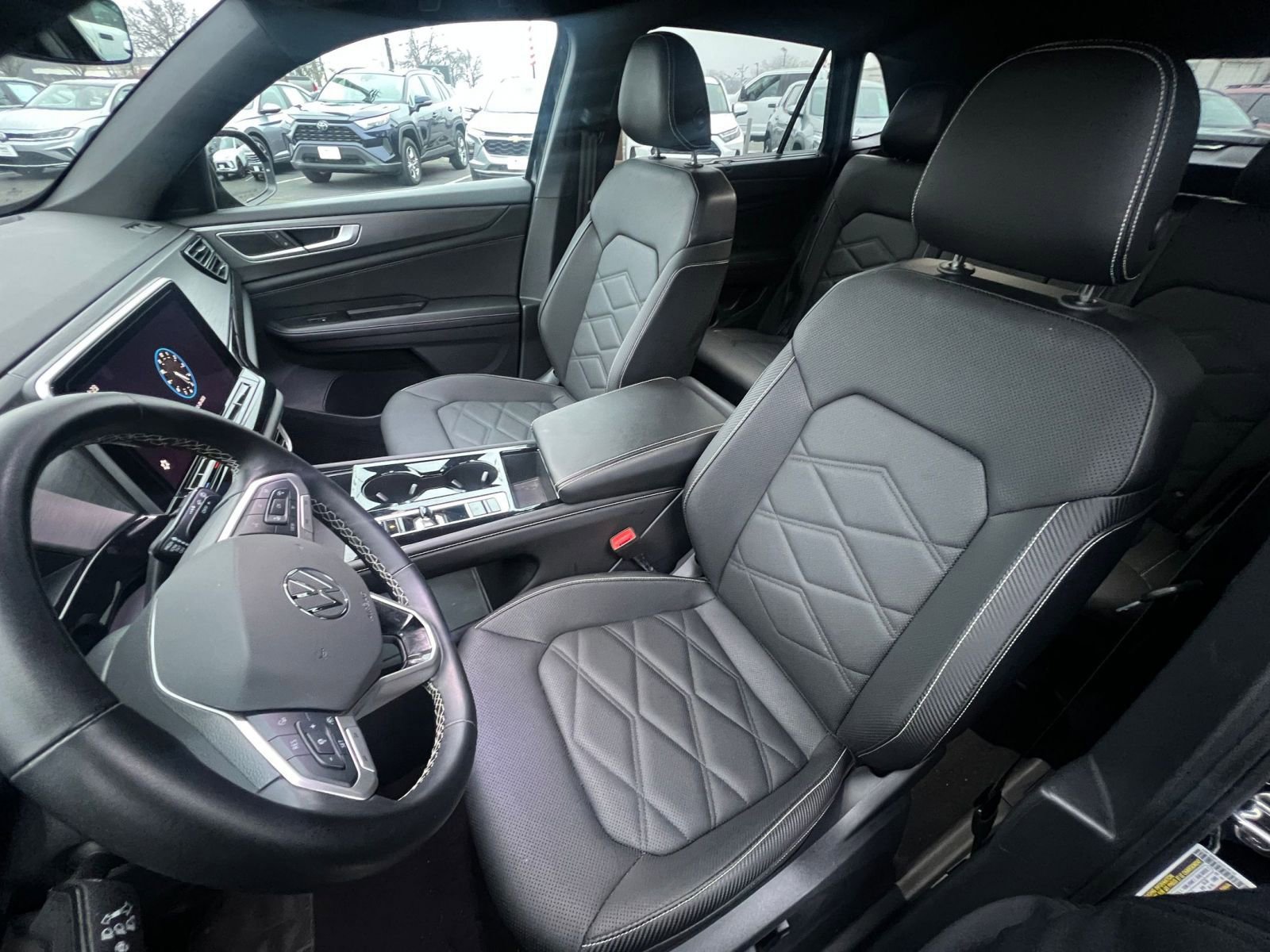 Used 2025 Volkswagen Atlas Cross Sport SE image 36