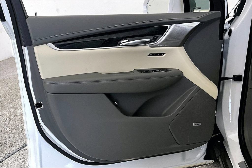 Used 2020 Cadillac XT6 Premium Luxury FWD image 21