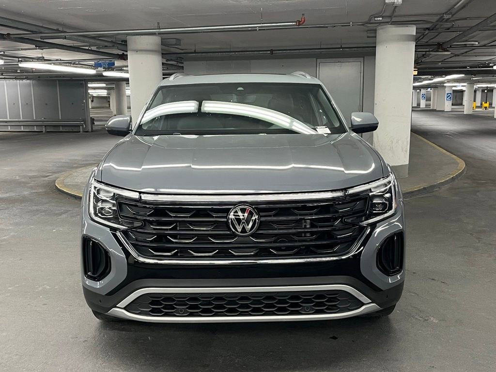 Used 2024 Volkswagen Atlas Cross Sport SE w/ Panoramic Sunroof Package image 31