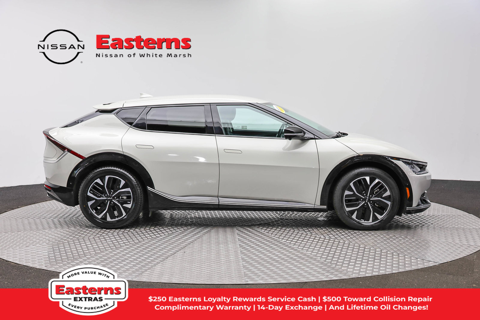 Used 2022 Kia EV6 Wind w/ Wind Technology Package AWD/4WD image 4