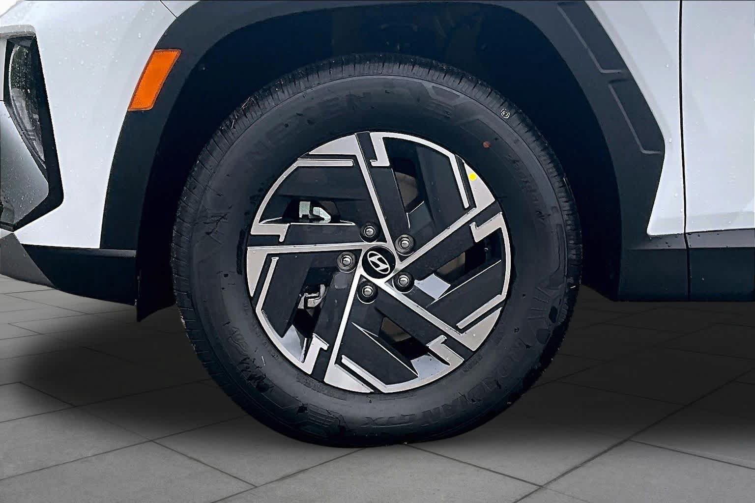 New 2026 Hyundai Tucson Blue SE AWD/4WD image 9