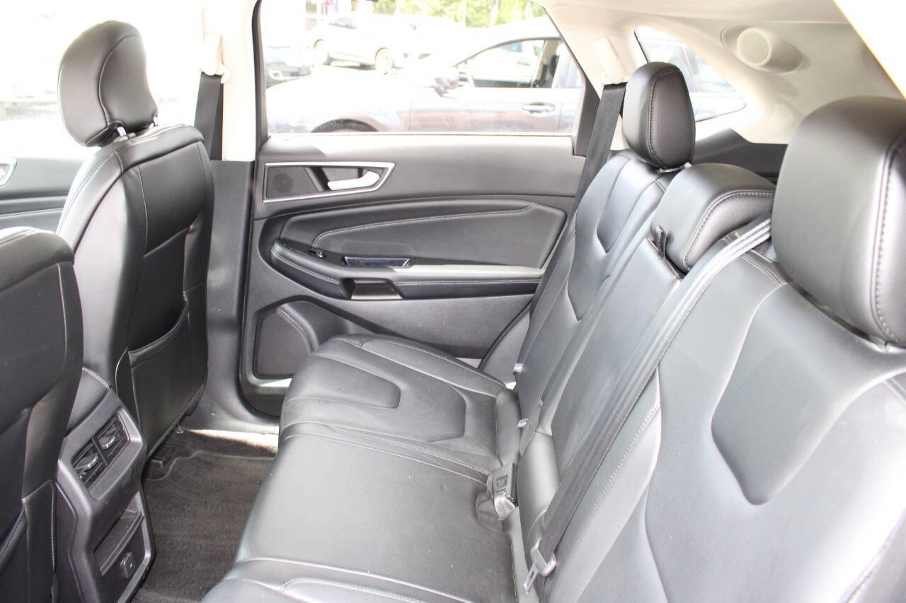 Used 2016 Ford Edge Titanium AWD/4WD image 18