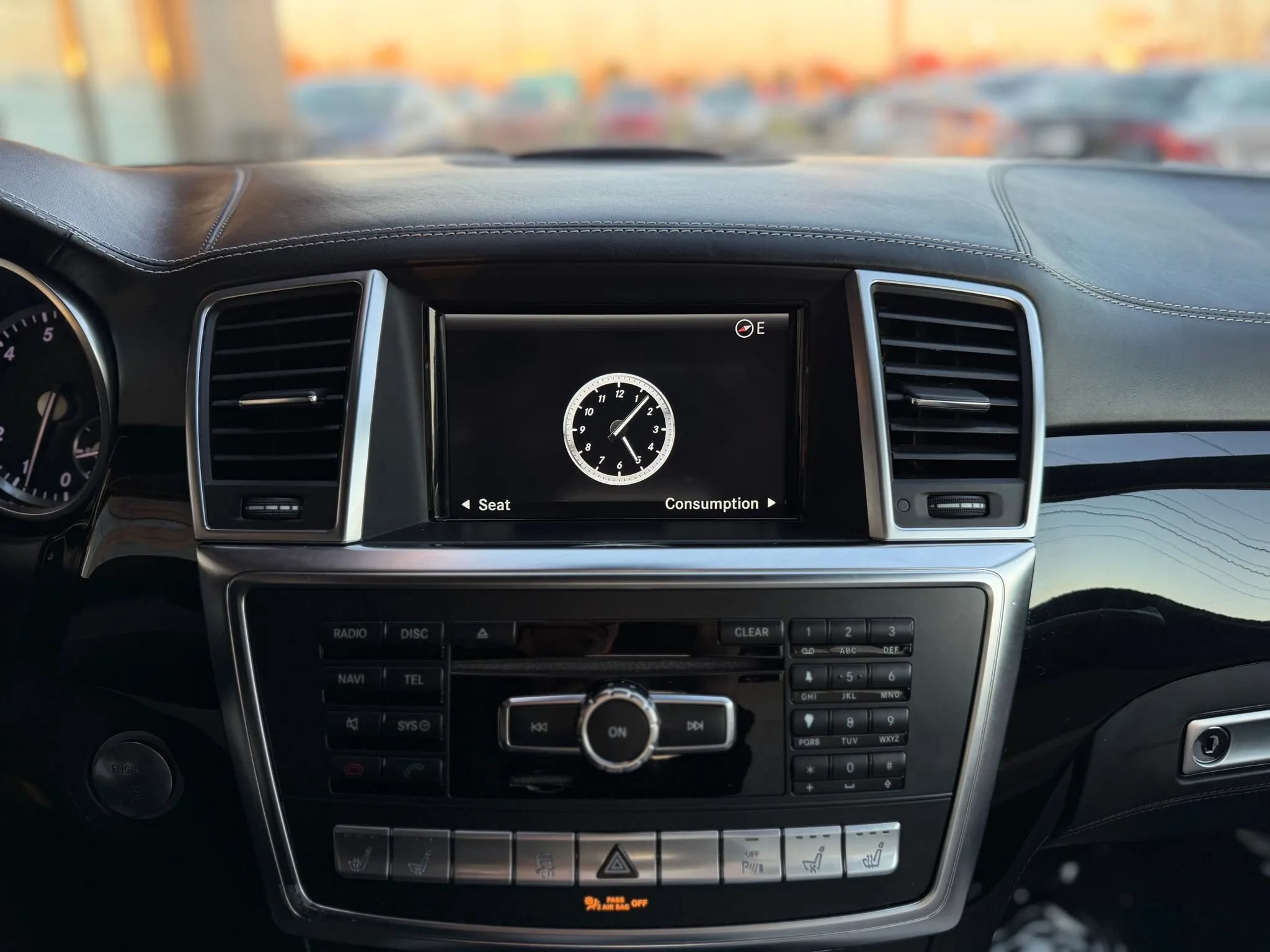 Used 2015 Mercedes-Benz GL 550 4MATIC image 22