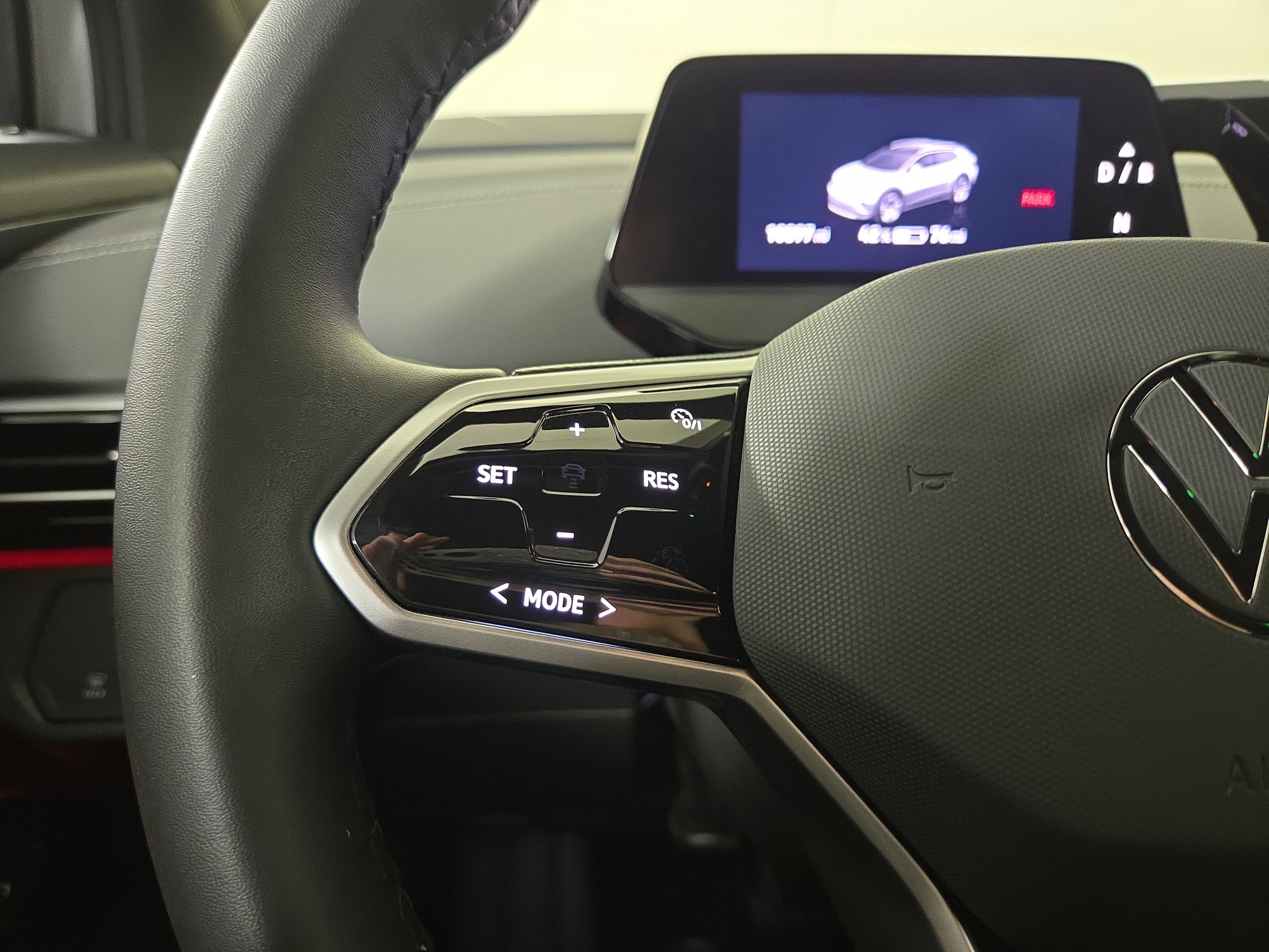 Used 2024 Volkswagen ID.4 2WD image 16