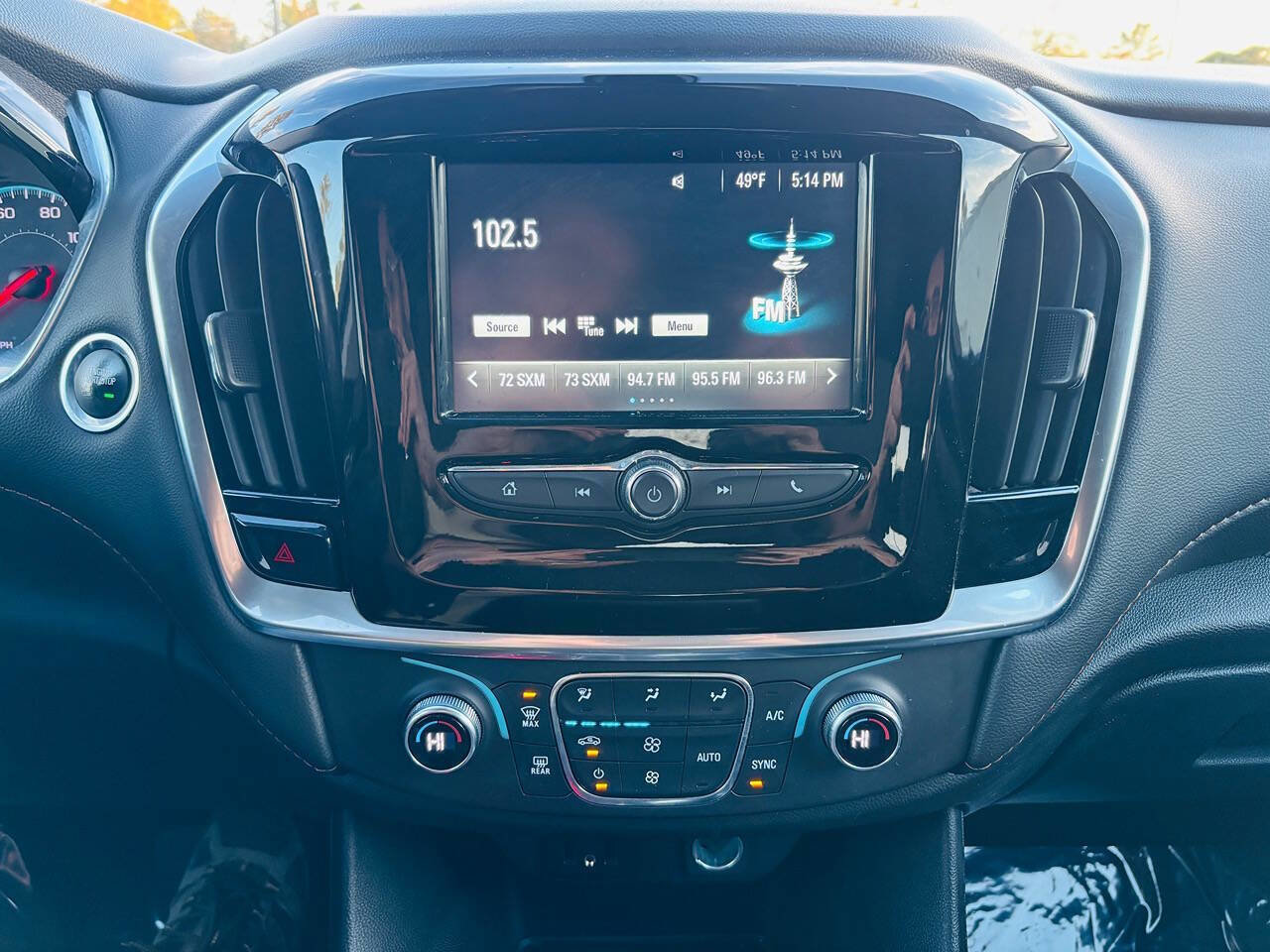 Used 2019 Chevrolet Traverse LT image 17