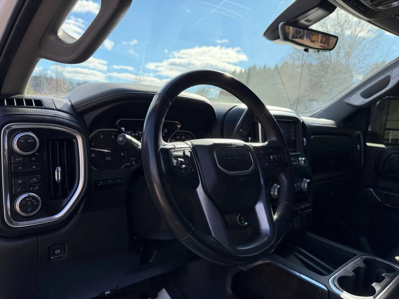 Used 2020 GMC Sierra 2500 Denali w/ Denali Ultimate Package image 13