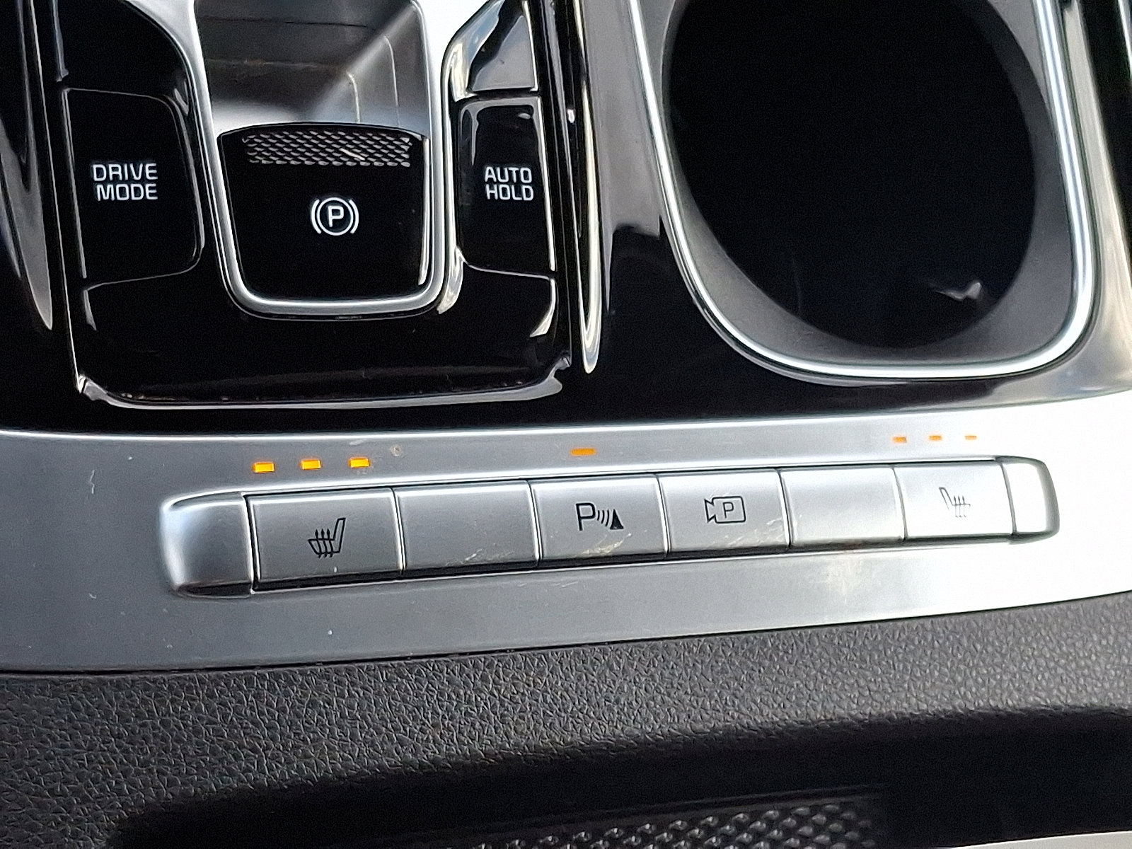 Certified 2023 Kia Carnival EX image 26