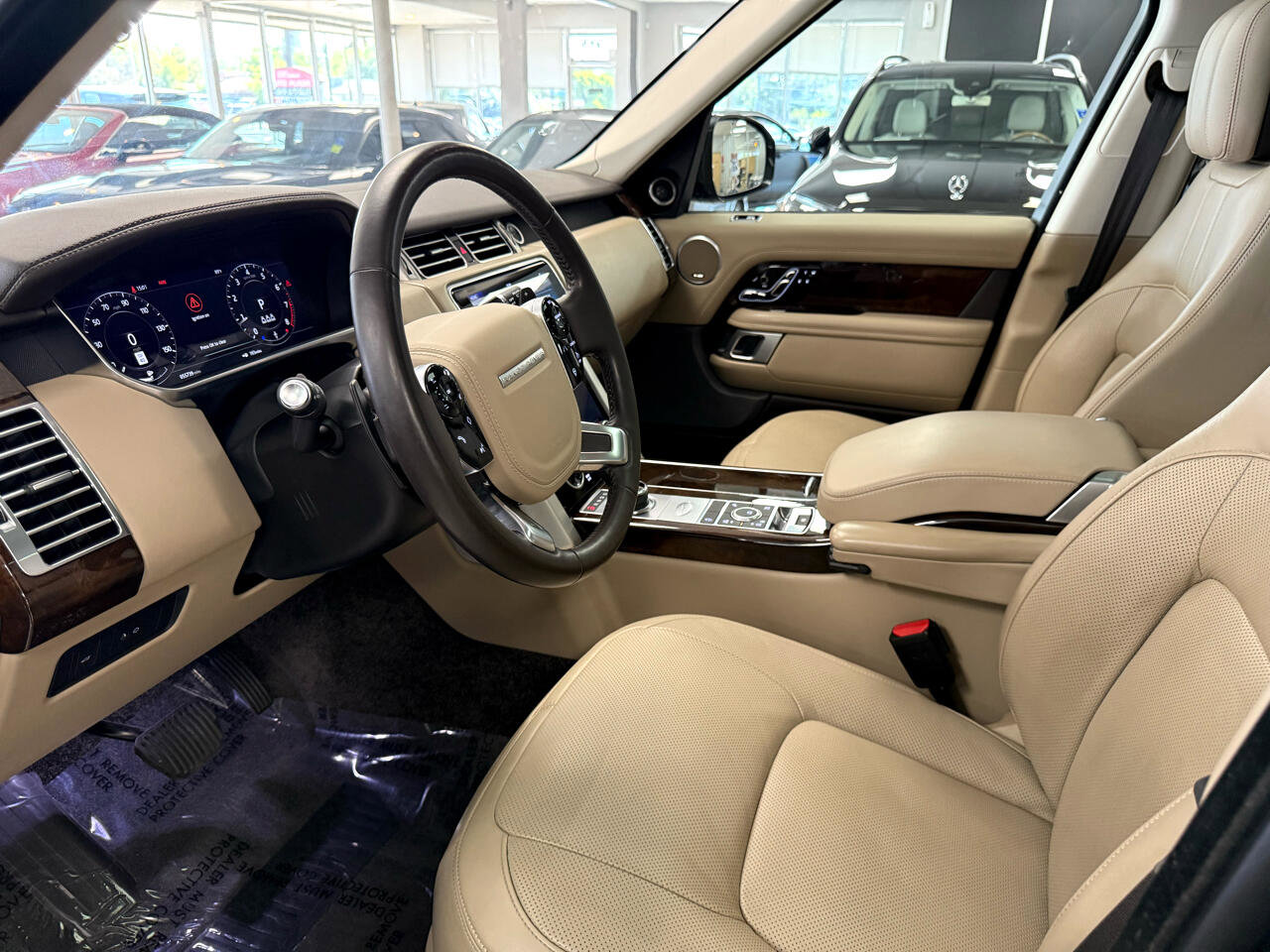 Used 2020 Land Rover Range Rover HSE image 10
