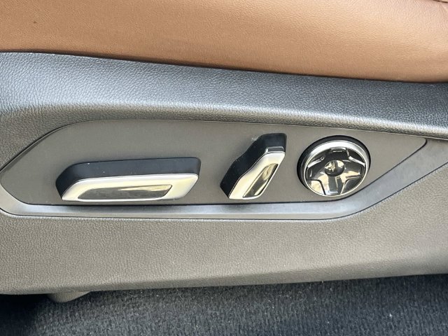 Used 2025 Acura MDX w/ Technology Package FWD image 34