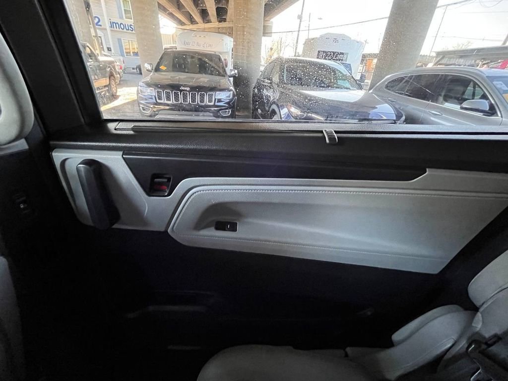 Used 2020 Honda Odyssey EX image 31