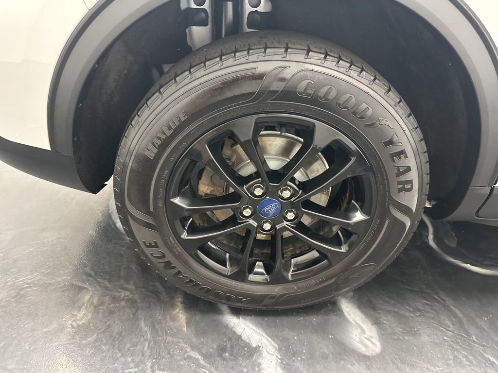 Used 2020 Ford Escape SE Sport image 30