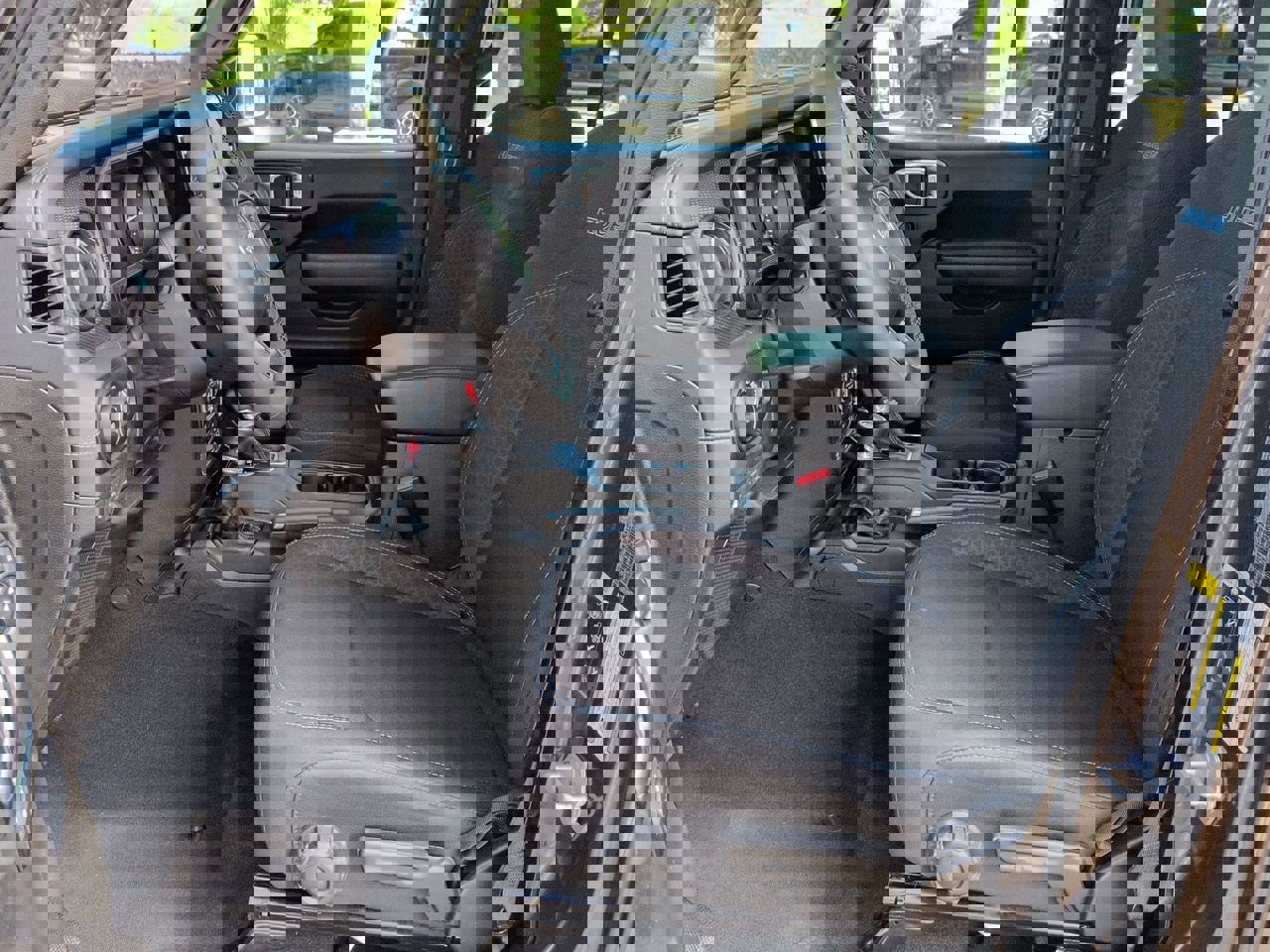 Used 2025 Jeep Wrangler Unlimited Rubicon 4xe w/ Convenience Group image 19