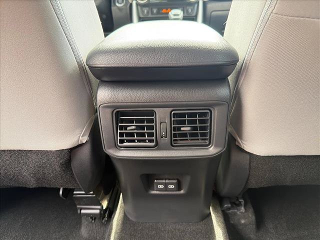 Used 2025 Toyota RAV4 XLE w/ Convenience Package AWD/4WD image 18