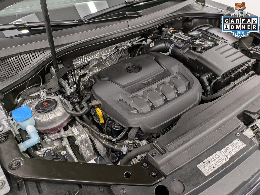 Used 2022 Volkswagen Tiguan SE R-Line image 30