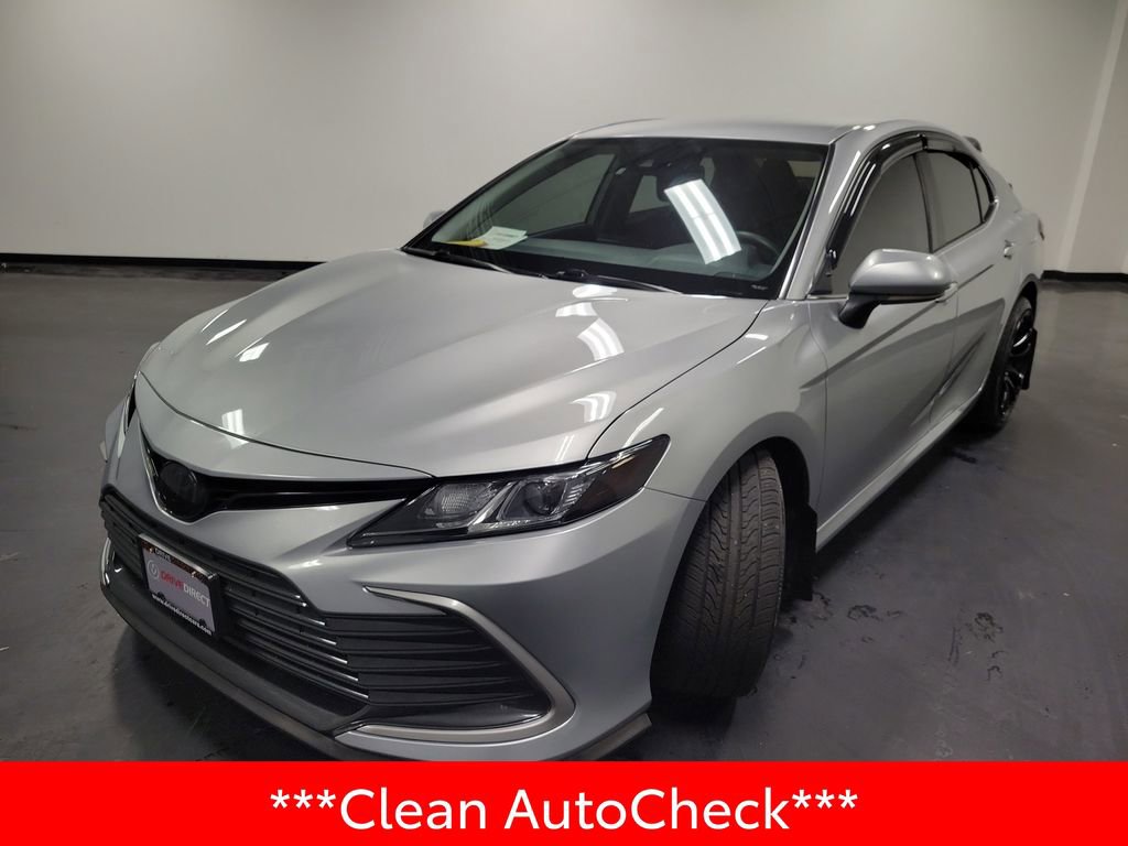 Used 2023 Toyota Camry LE image 4