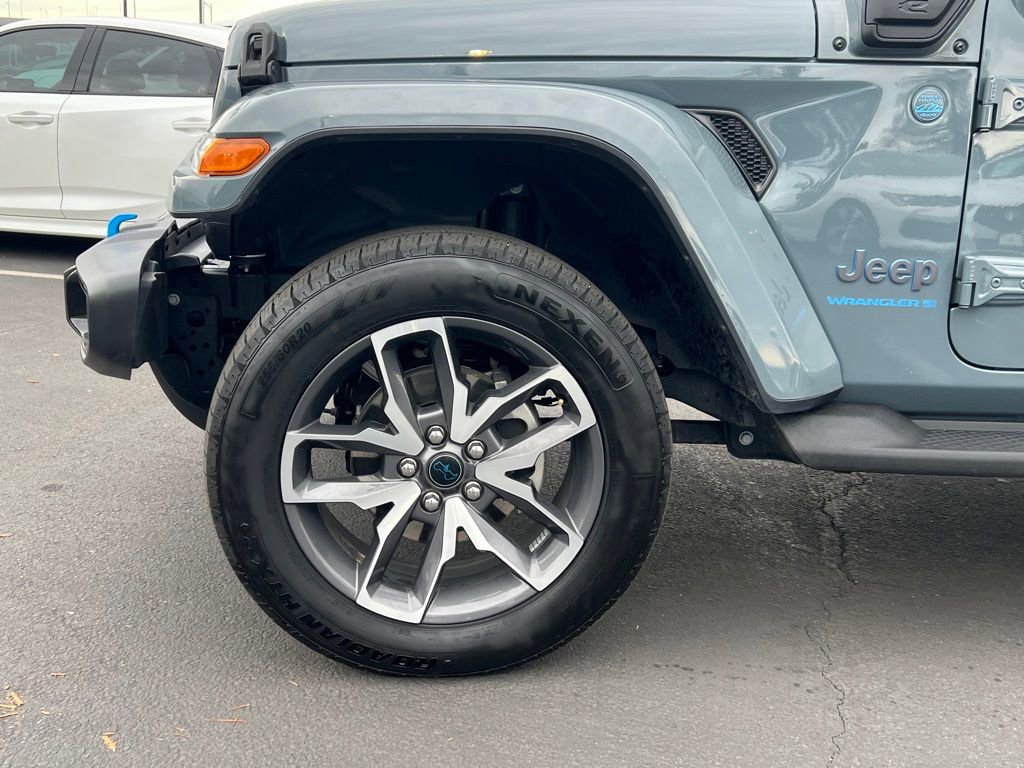 Used 2024 Jeep Wrangler Unlimited w/ Technology Group image 5
