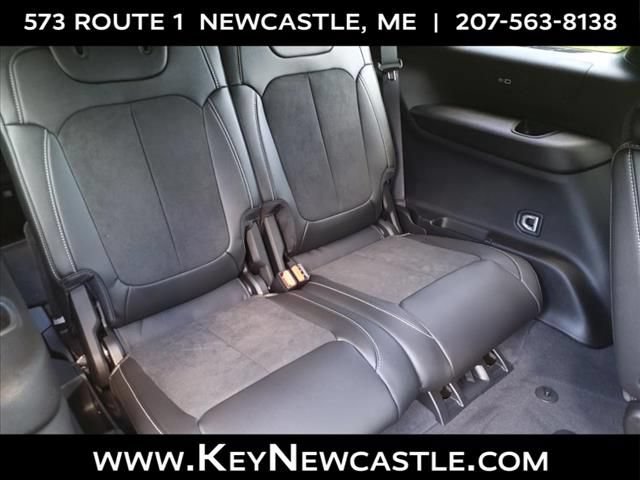 New 2024 Jeep Grand Cherokee L Altitude AWD/4WD image 13