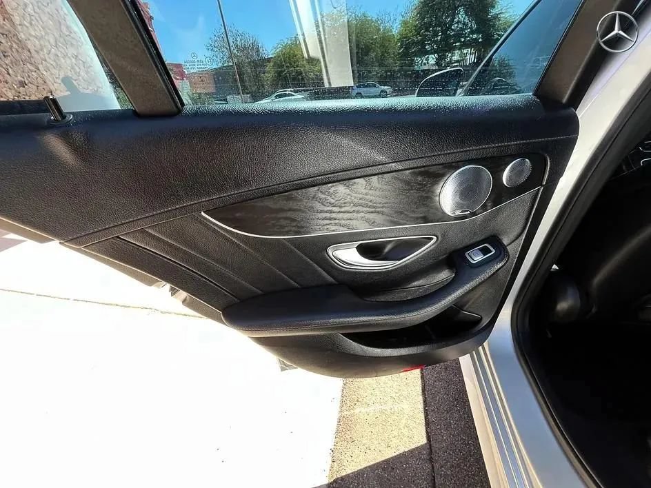 Used 2015 Mercedes-Benz C 300 4MATIC Sedan image 12