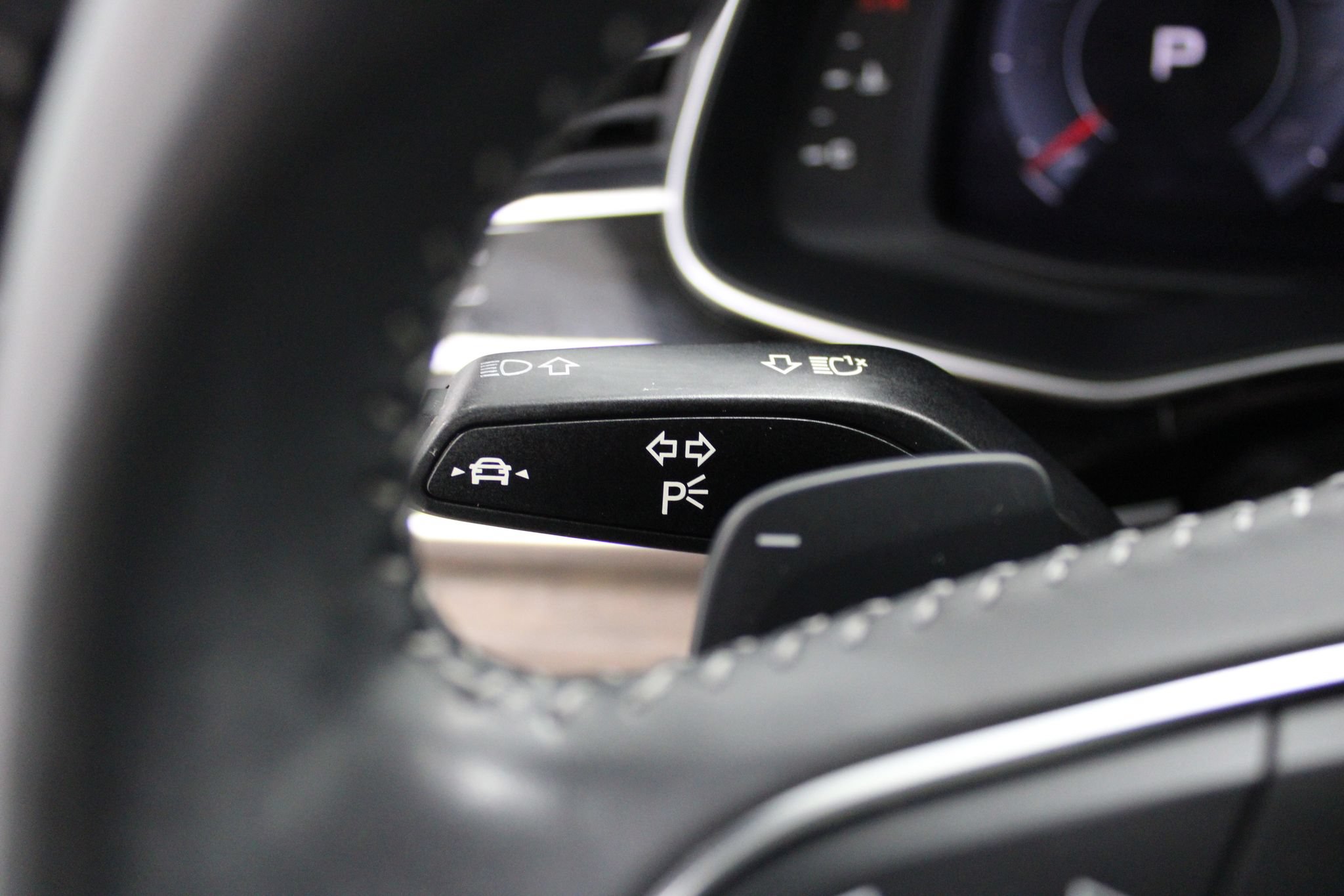 Used 2020 Audi Q8 Premium Plus AWD/4WD image 37