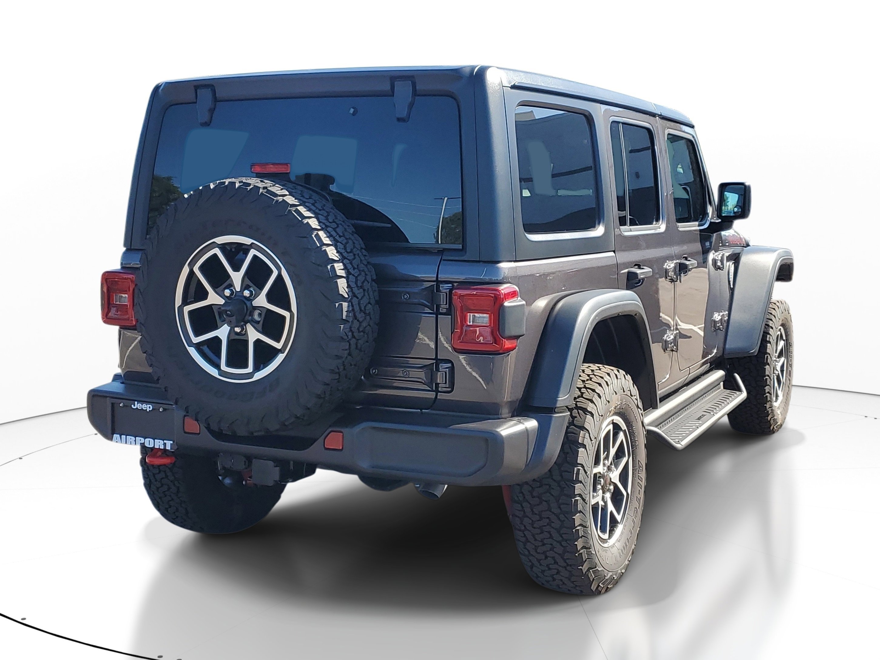 Used 2025 Jeep Wrangler Unlimited Rubicon w/ Convenience Group AWD/4WD image 5