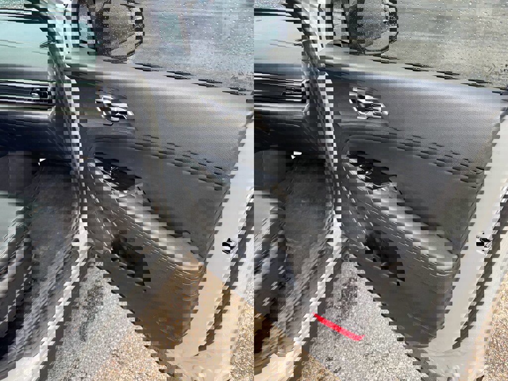 Used 2024 Kia Sportage X-Line w/ X-Line Premium Package image 18