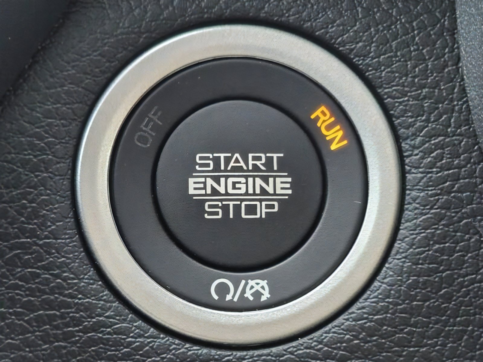 New 2025 RAM 2500 Laramie AWD/4WD image 30