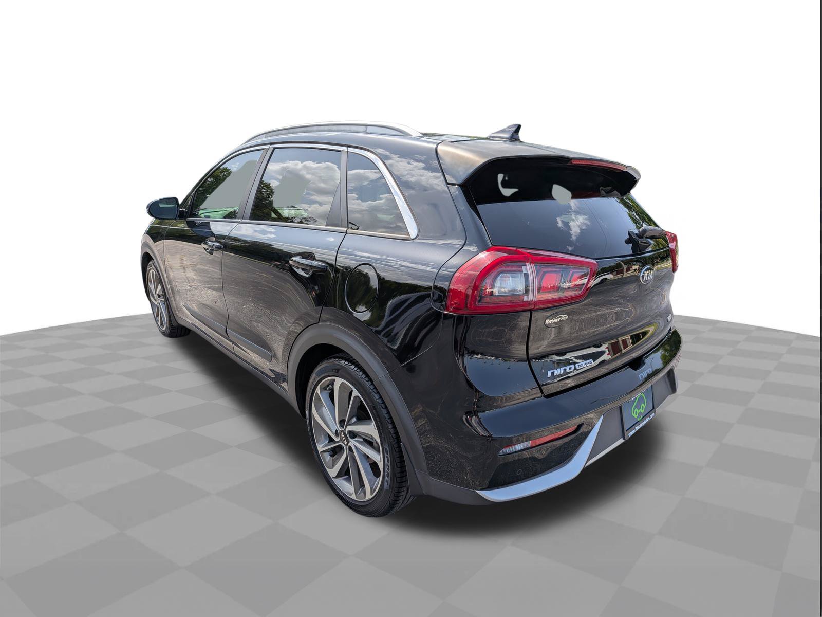 Used 2019 Kia Niro Touring w/ Paint Protection Film Package FWD image 6