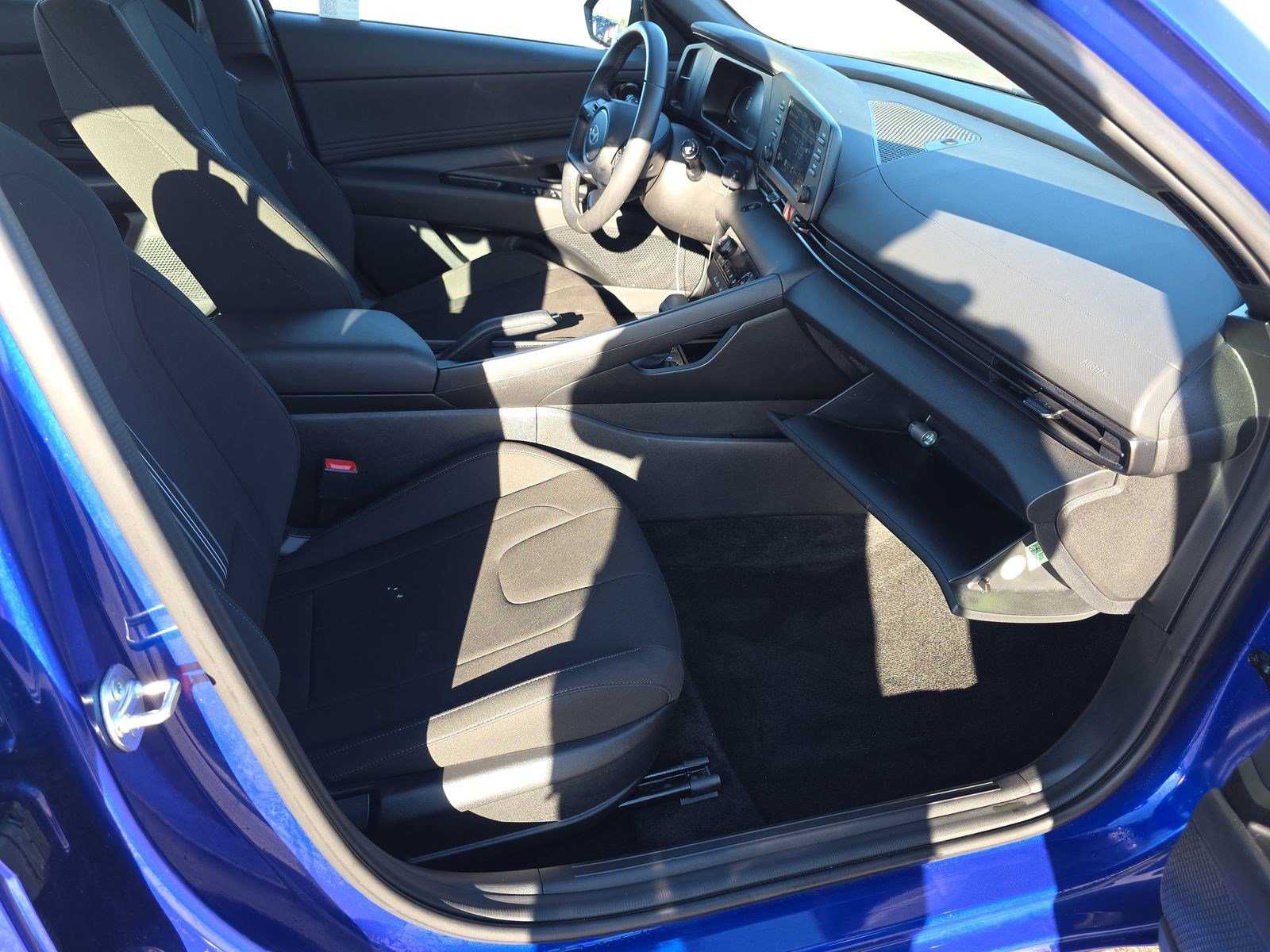 Used 2025 Hyundai Elantra Sport image 11