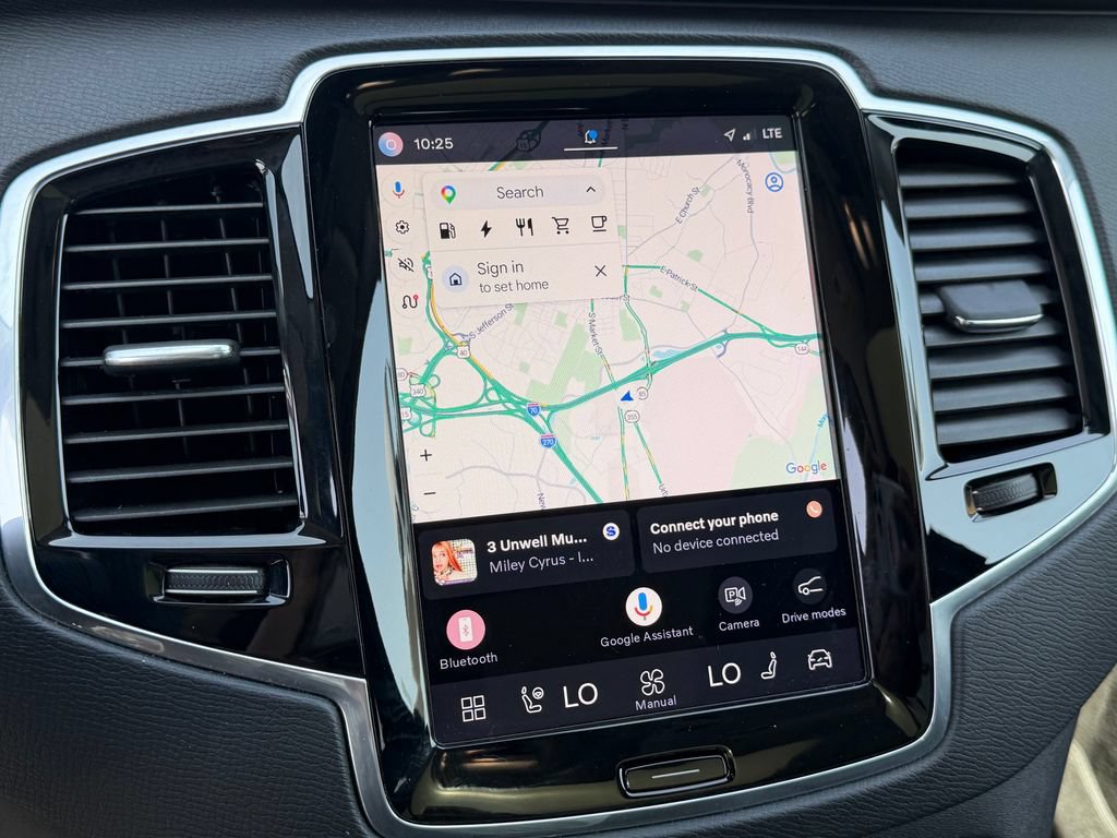 Certified 2025 Volvo XC90 T8 Plus AWD/4WD image 30