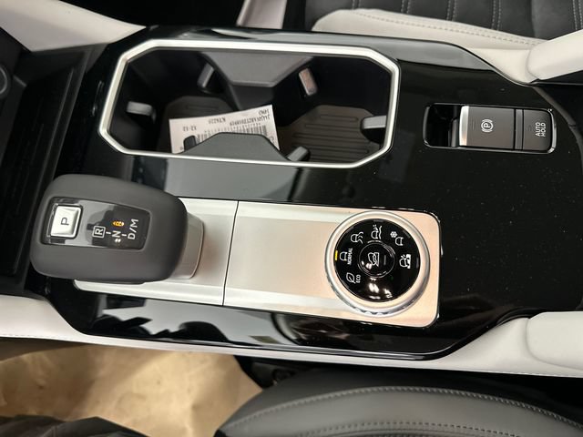 New 2026 Mitsubishi Outlander SE AWD/4WD image 33