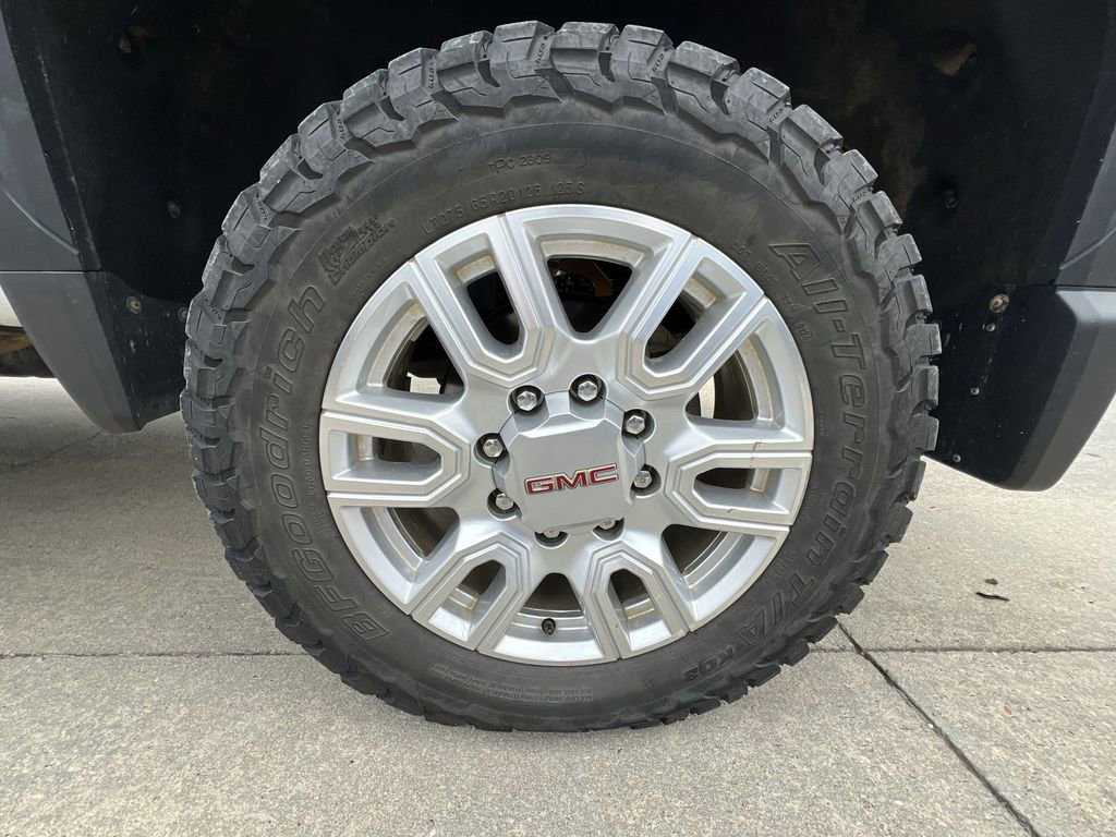 Used 2024 GMC Sierra 2500 SLT w/ LPO, GMC Protection Package image 41