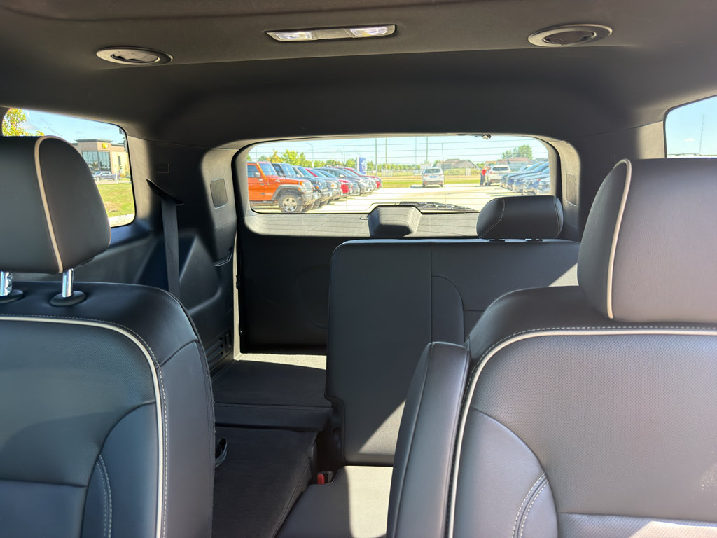 Used 2023 Chevrolet Traverse Premier AWD/4WD image 11
