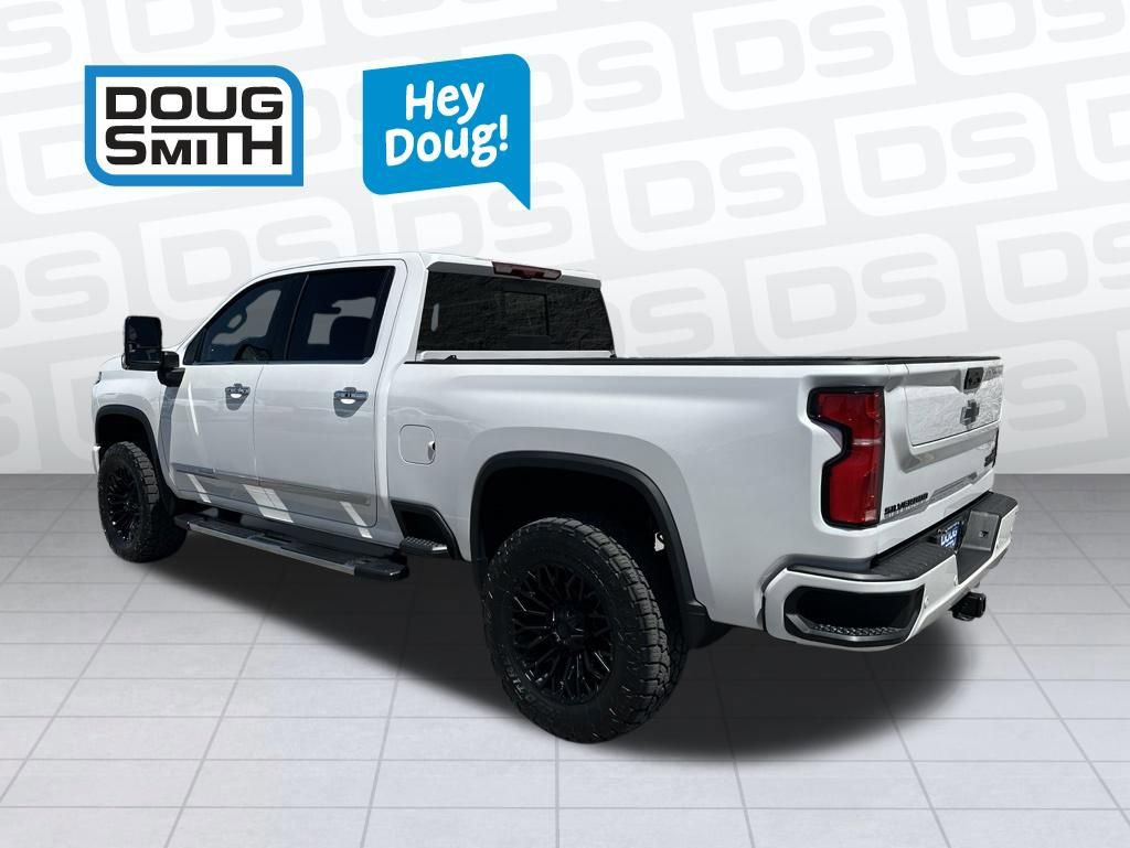 Used 2025 Chevrolet Silverado 2500 High Country w/ Technology Package AWD/4WD image 7