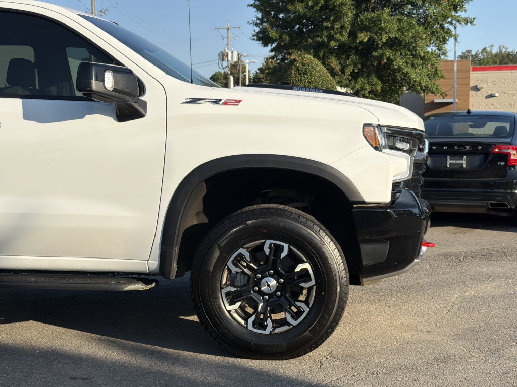 Used 2024 Chevrolet Silverado 1500 ZR2 AWD/4WD image 9