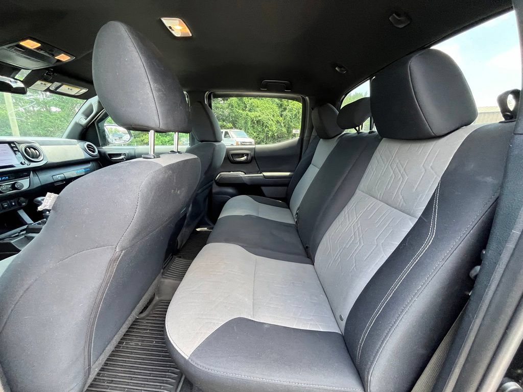 Used 2021 Toyota Tacoma TRD Sport AWD/4WD image 26