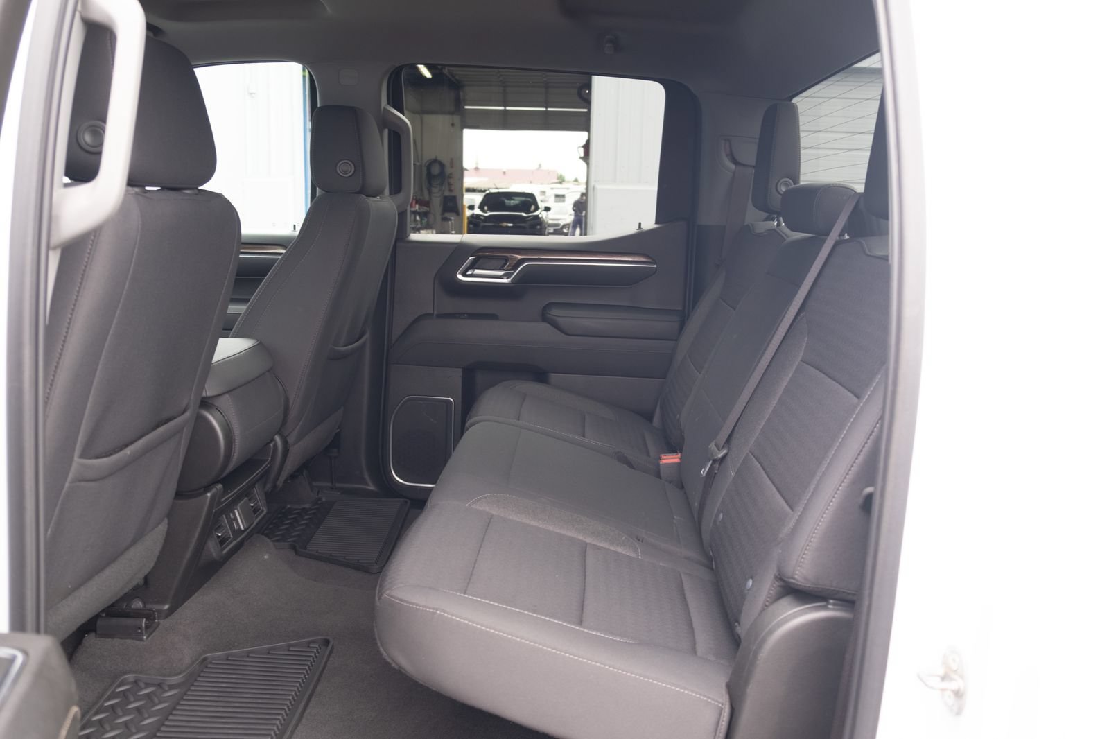 Used 2023 Chevrolet Silverado 1500 LT w/ Work Truck Package AWD/4WD image 15