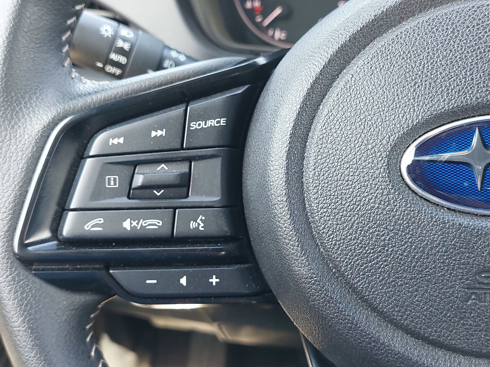 Used 2025 Subaru Forester Premium AWD/4WD image 17