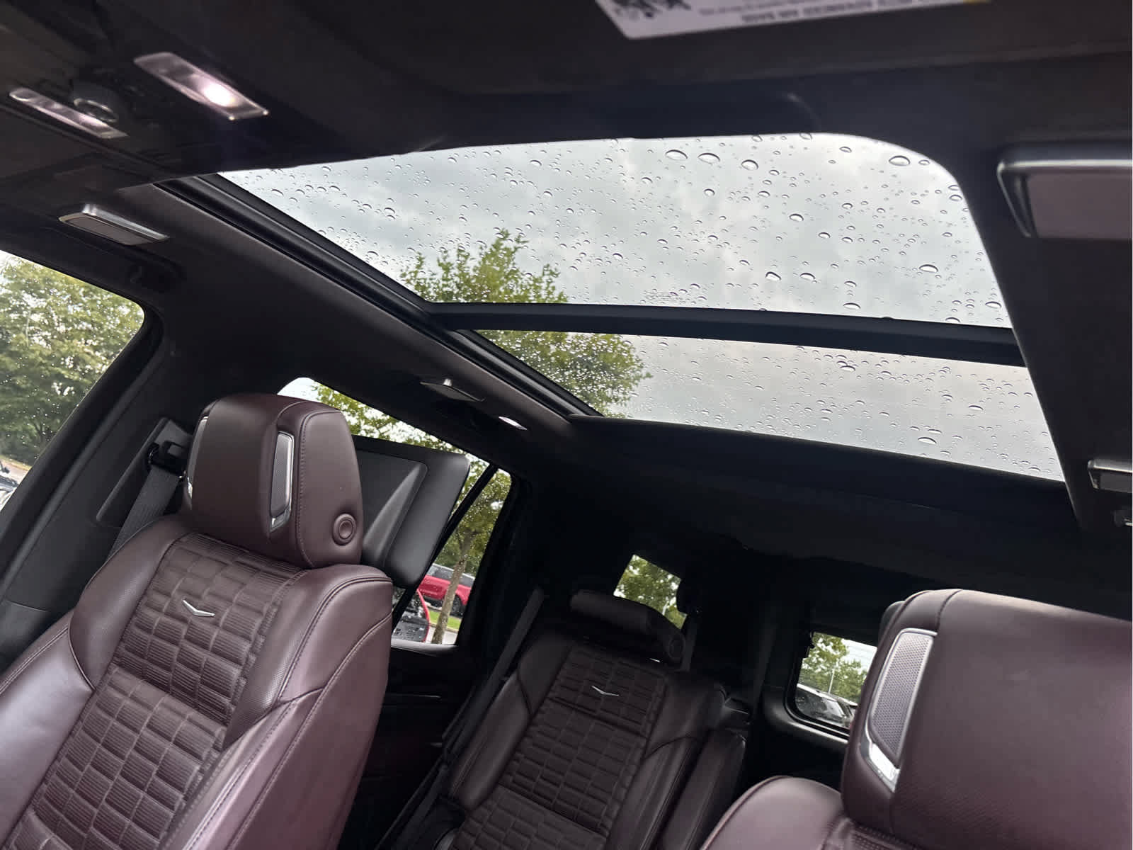 Used 2021 Cadillac Escalade Sport Platinum AWD/4WD image 18