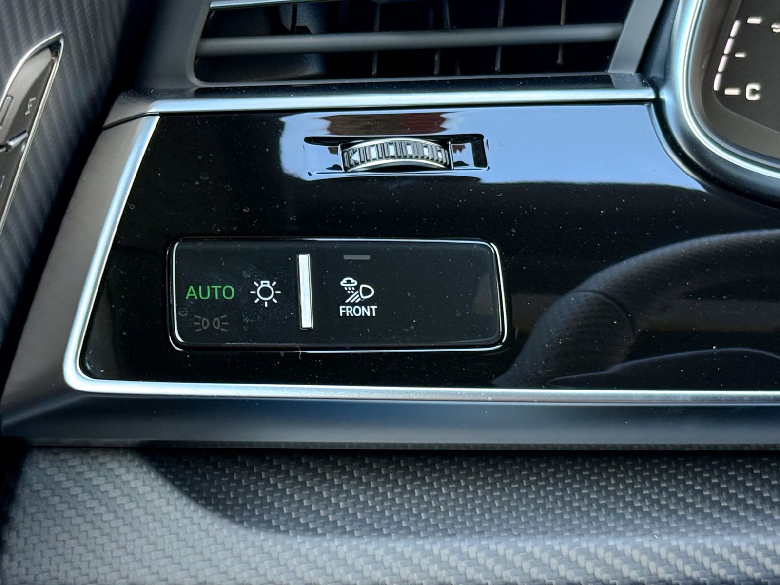 Used 2025 Audi RS Q8 performance AWD/4WD image 33