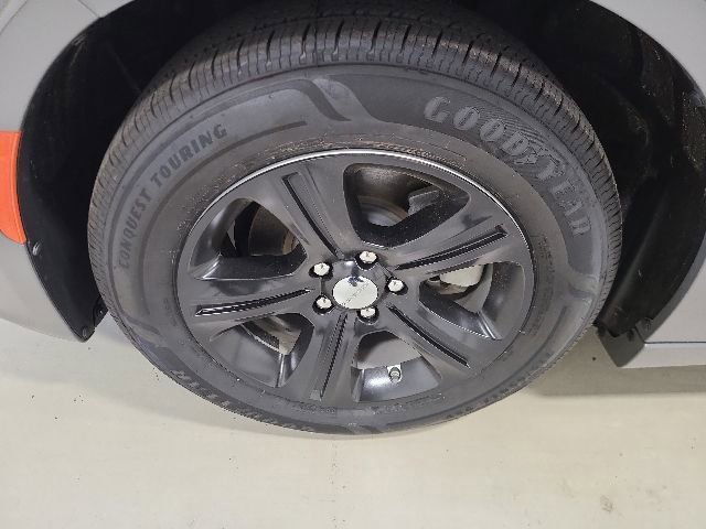 Used 2023 Dodge Charger SXT w/ Cold Weather Package RWD image 37
