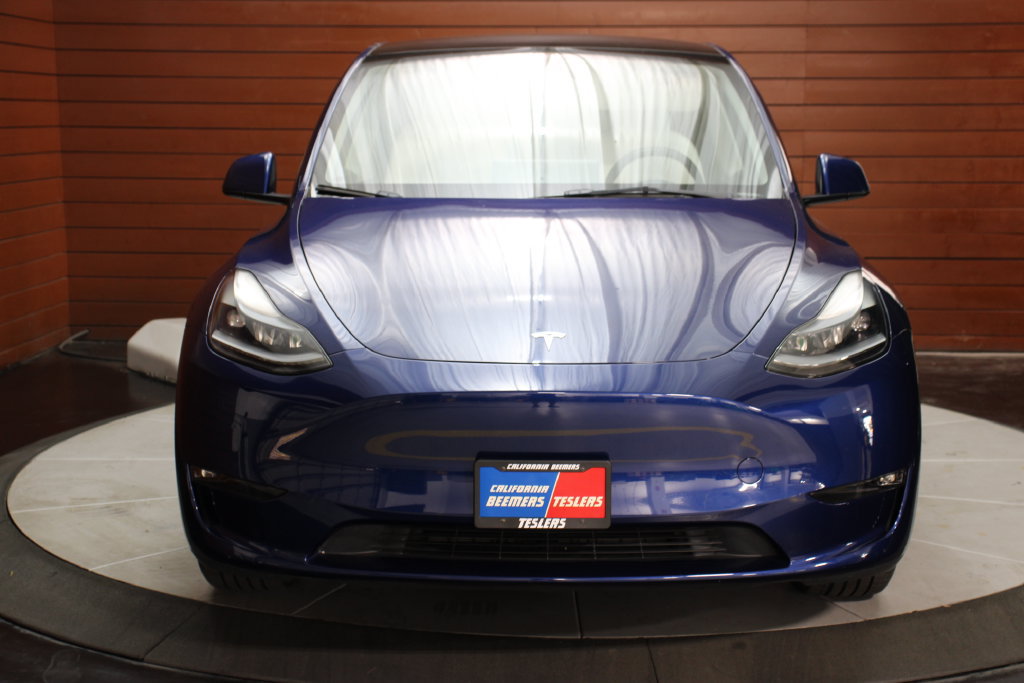 Used 2023 Tesla Model Y Long Range AWD/4WD image 2