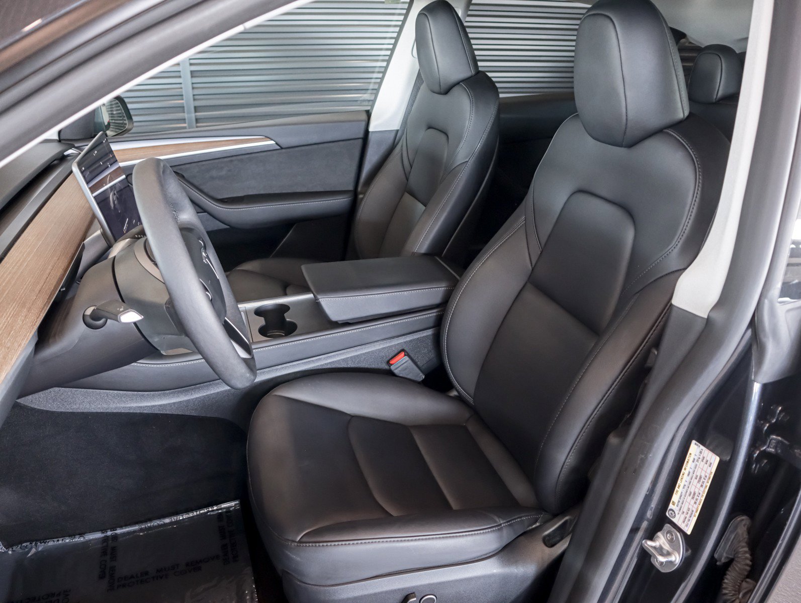 Used 2024 Tesla Model Y Performance image 5