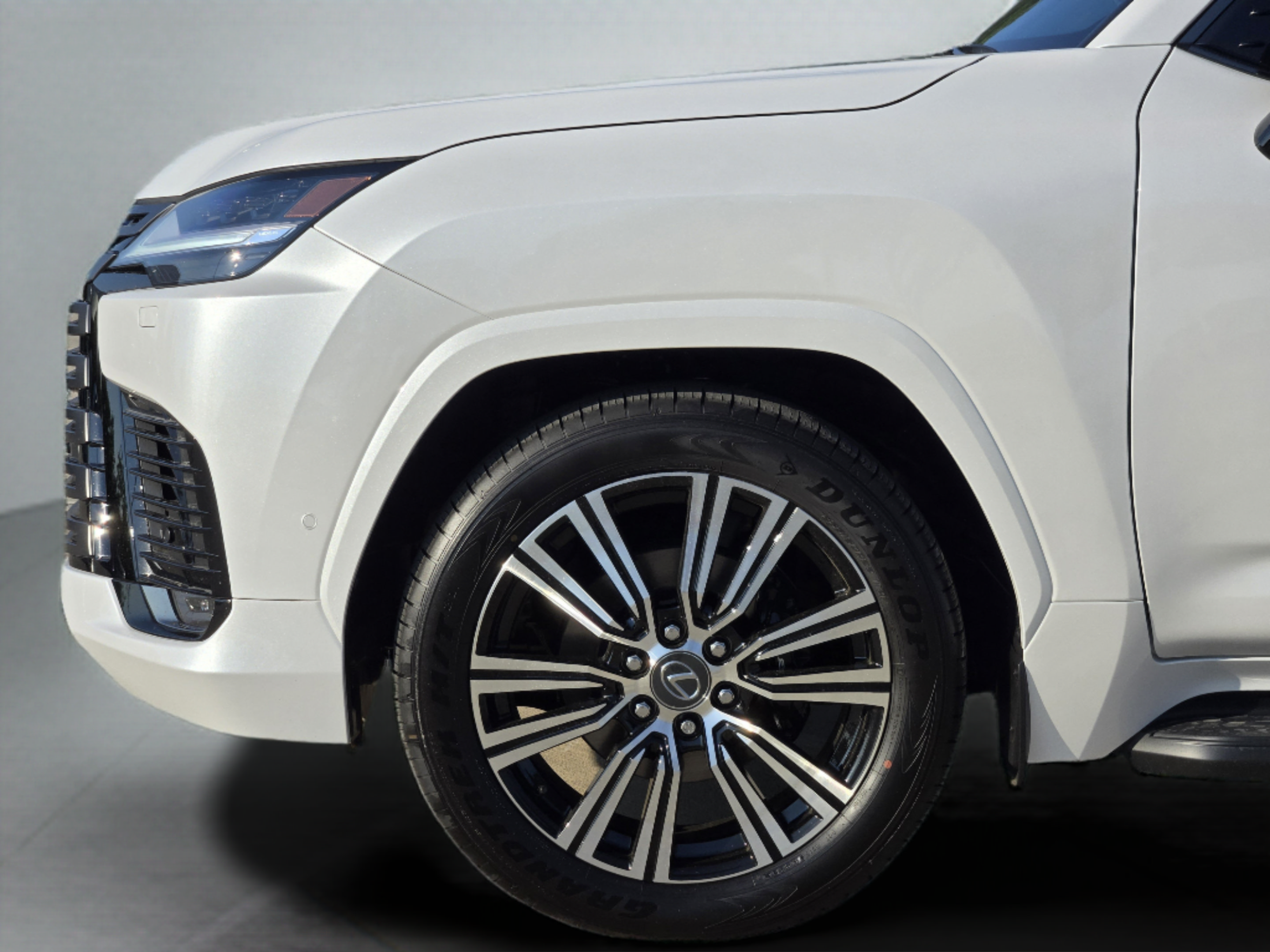 New 2026 Lexus LX 700h Luxury AWD/4WD image 21