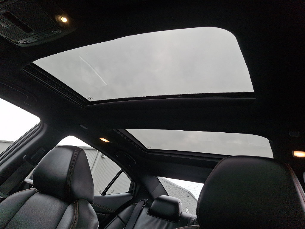 Used 2022 Nissan Maxima SR w/ Sport Mat Group FWD image 15