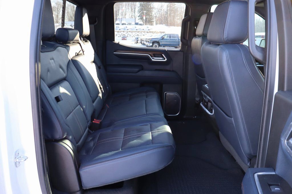 Used 2022 Chevrolet Silverado 1500 High Country image 18