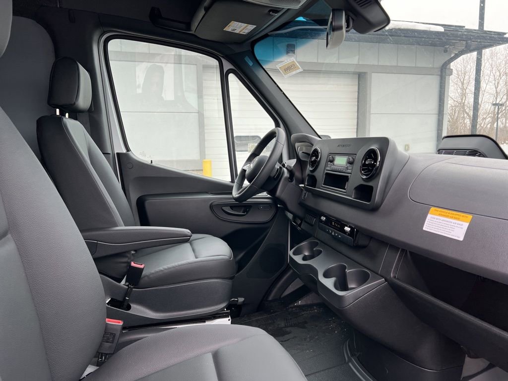 New 2025 Mercedes-Benz Sprinter 2500 image 11