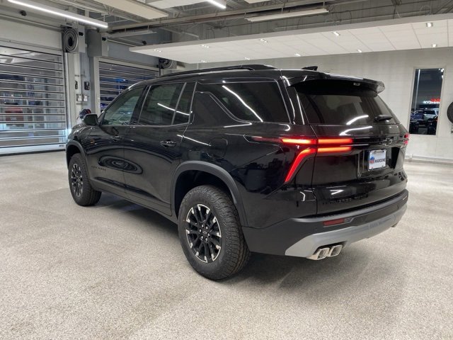 New 2026 Chevrolet Traverse Z71 w/ Enhanced Driving Package image 9