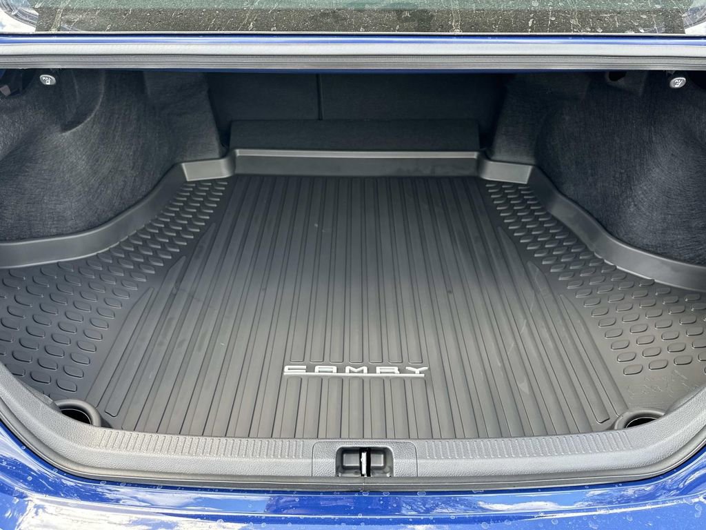 New 2026 Toyota Camry SE FWD image 9