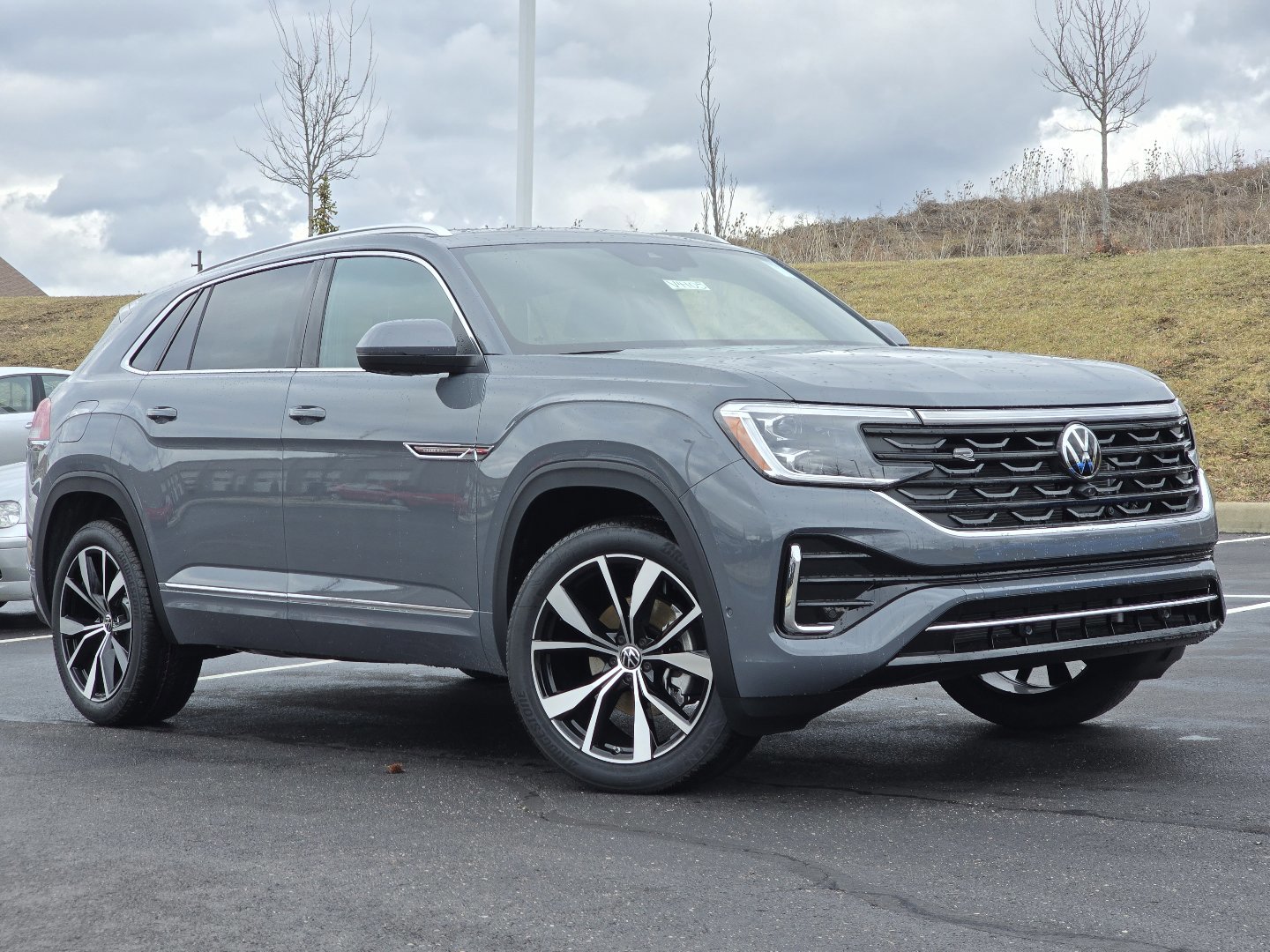 New 2026 Volkswagen Atlas Cross Sport SEL Premium R-Line image 2
